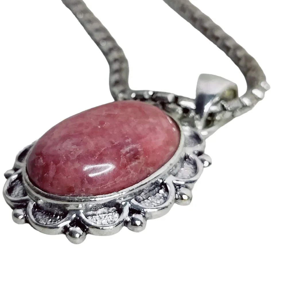 Roman Fashion Jewelry Silver Tone 18in Necklace with Pink Gemstone Pendant Vtg‎